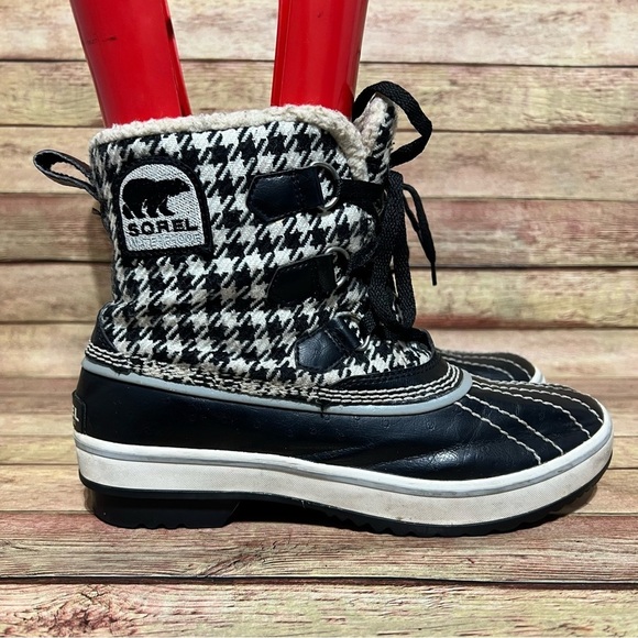 Sorel Black And White Tivoli Winter Boots - Picture 3 of 9